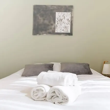 Rare Penfret - Studio Neuf & Cosy Avec Terrasse / Proche Centre-ville Et Fac / Stationnement Gratuit / 100m Du Bus *